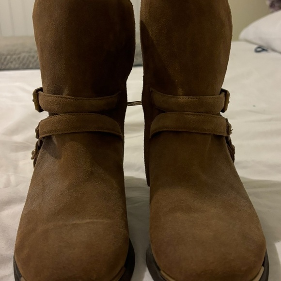 Uggs Boot - Picture 4 of 4
